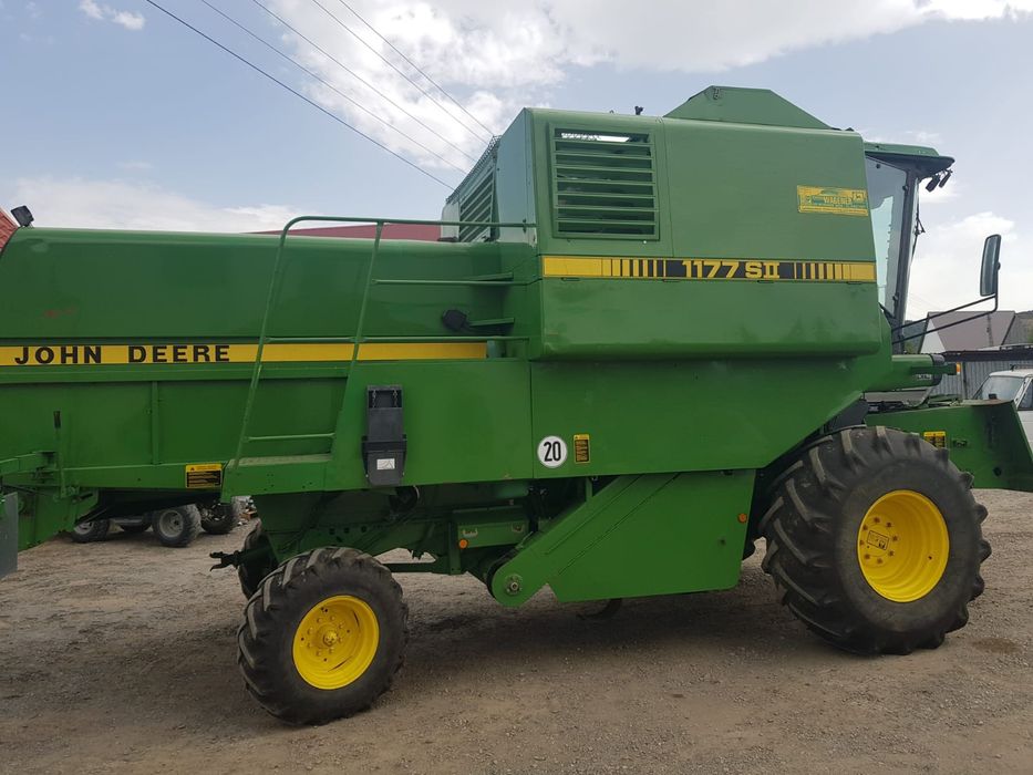 Комбайн Джон дір 1177