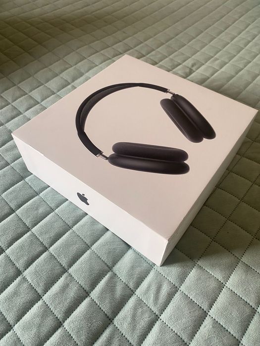 AirPods Max Apple