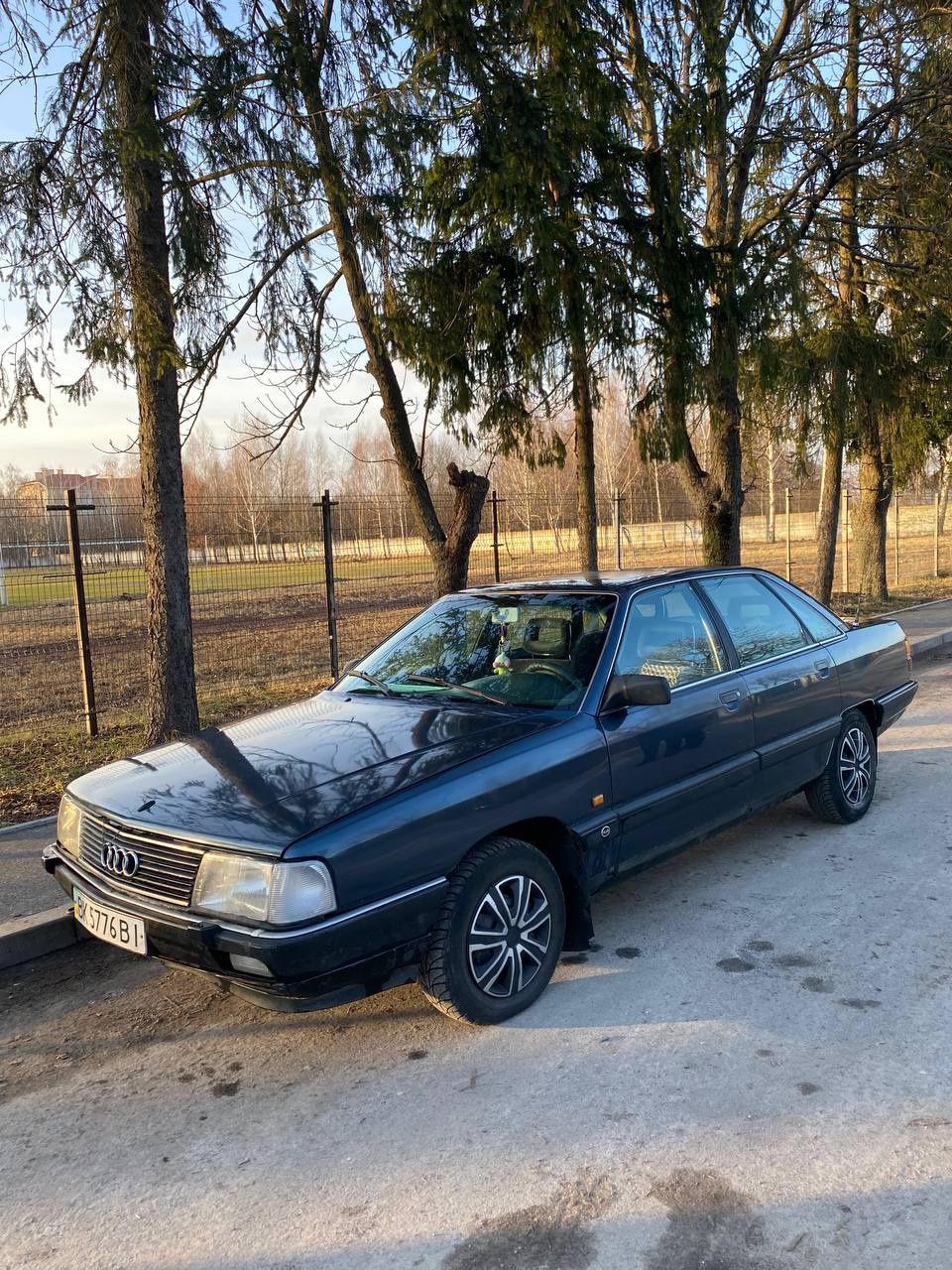 Продам Audi 100 c3