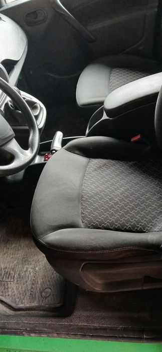 Рено Кенго Максі база