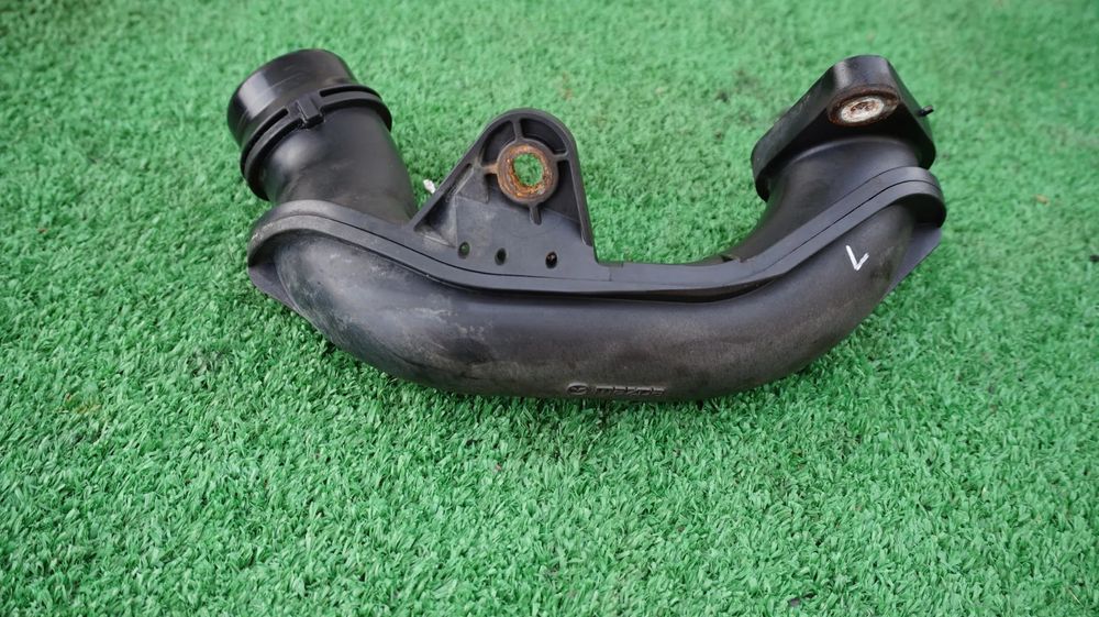 Mazda 3 BM 6 GJ CX5 CX-5  2.2 D SH01 13331  powietrza przewod rura kolanko lewe intercoolera