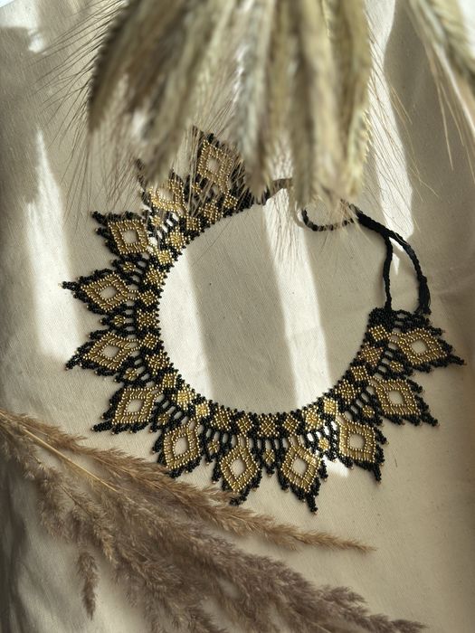 Силянка зубчаста чорна із золотом