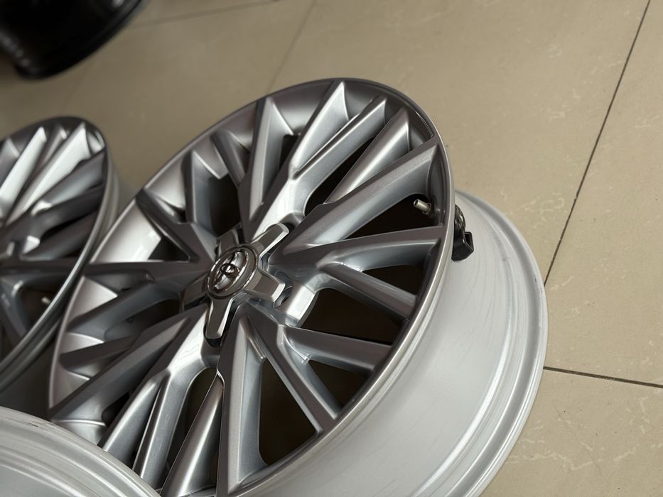 Диски оригінал PW 457-10000 Toyota CH-R r18/5/114.3 Camry Rav4 Corolla