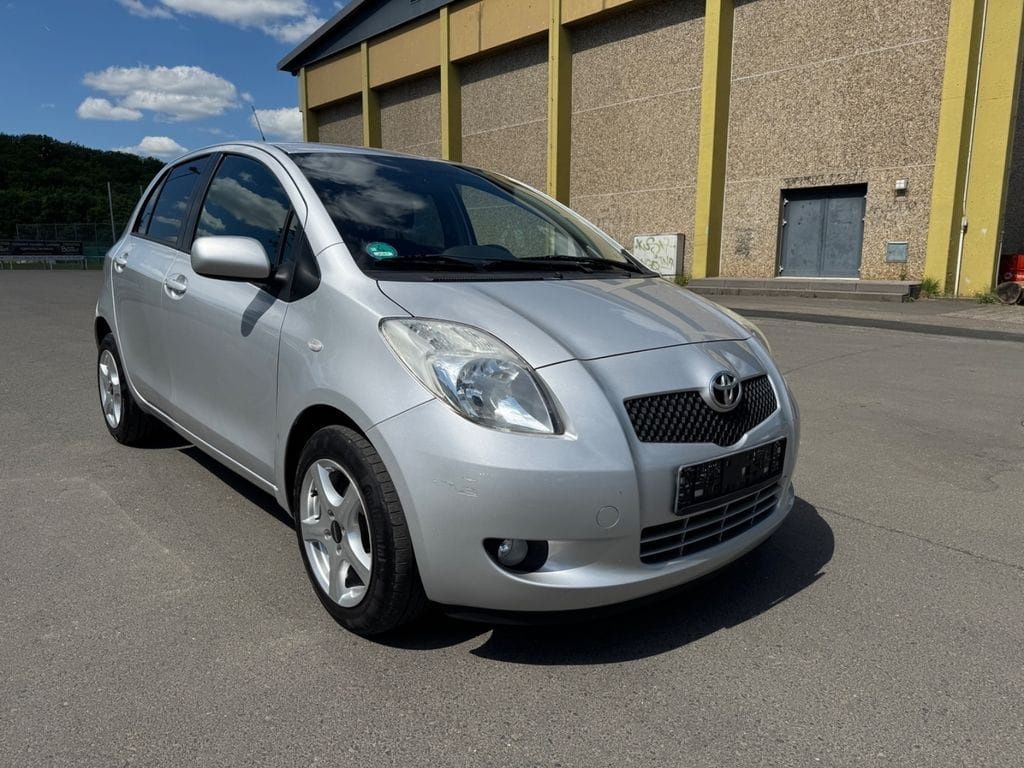 Toyota yaris 1.33 Vvti 101 KM 2009 rok