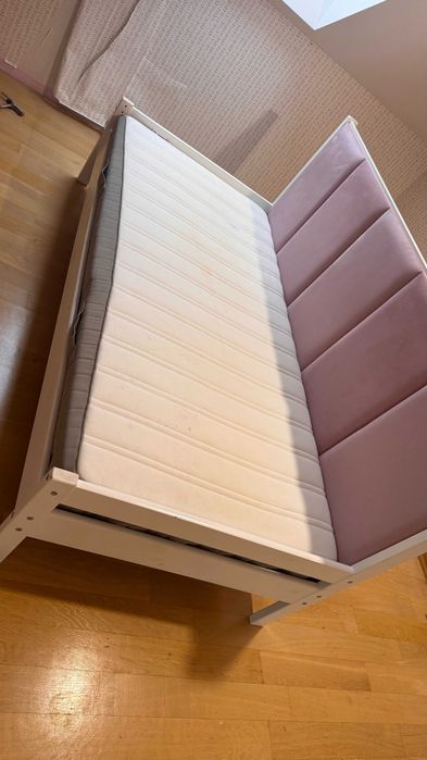 Łóżko do pokoju tapicerowane, 90x200, stan dobry, nowy materac IKEA