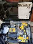 Wiertarko-wkrętarka DeWalt 18V DCD796