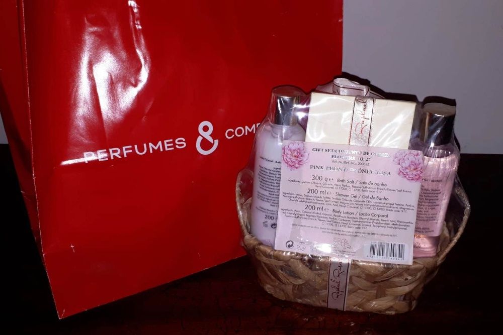 Conjunto "Perfumes&Companhia" Novo