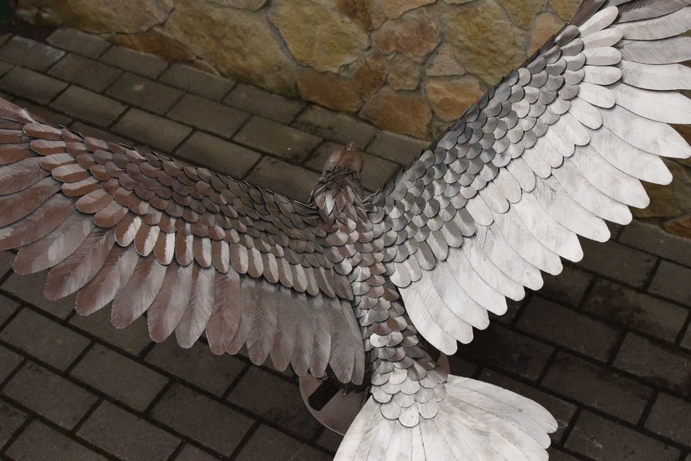 скульптура орла из нержавеющей стали ручной работы
