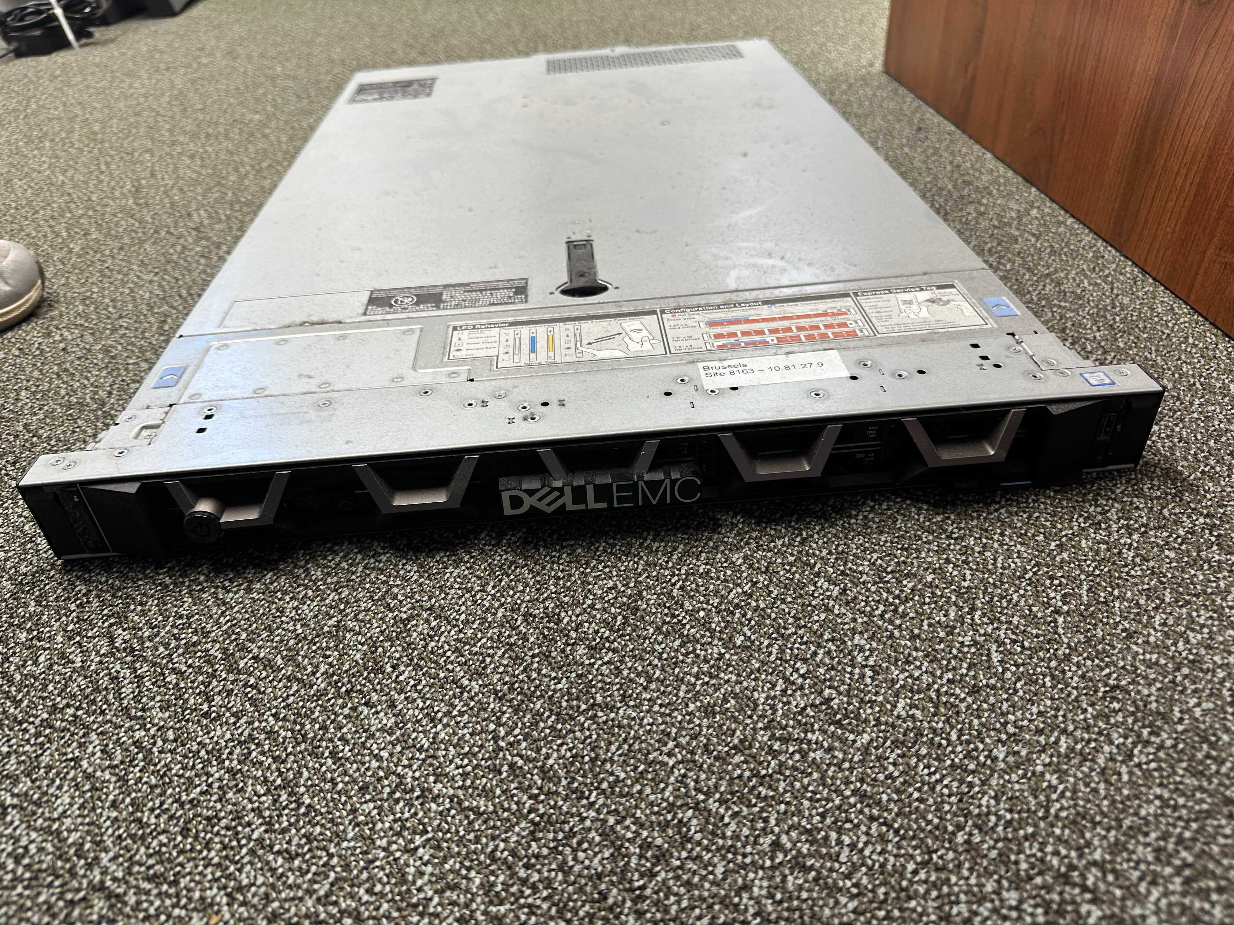 Dell PowerEdge R640 – 2x Xeon Silver / 96 GB RAM / 8x 300 GB SAS