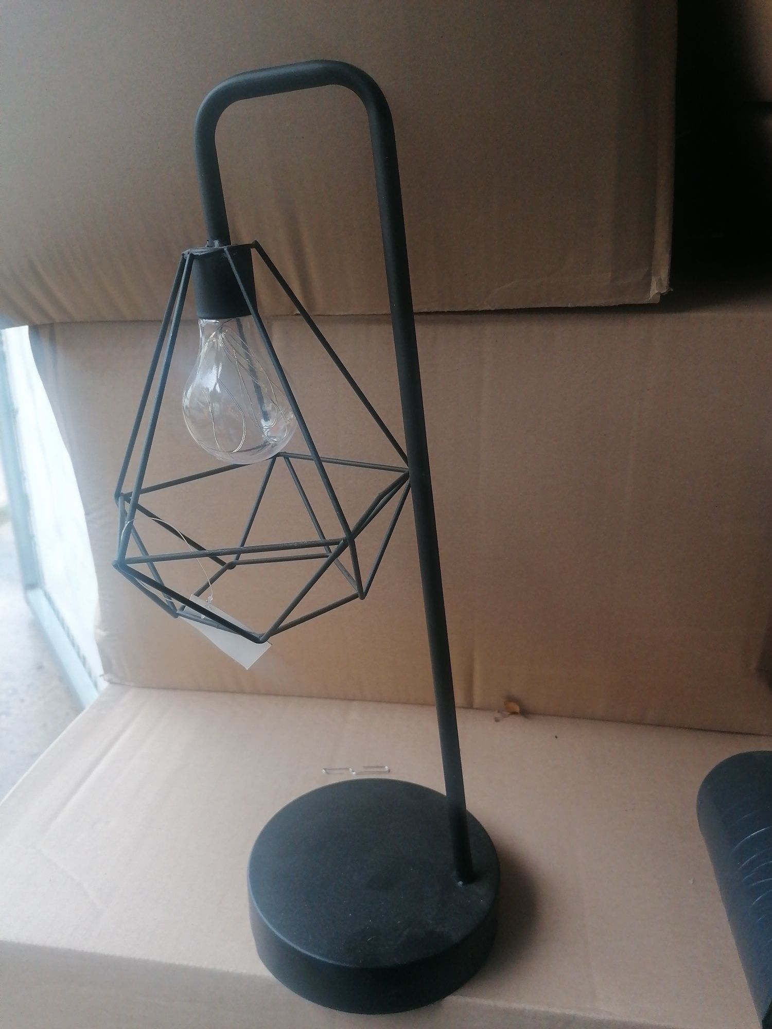 Lampion led stojący nowy