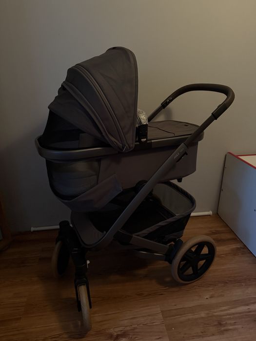 Joolz geo3 Pure Grey rok po roku, bliźniaczy