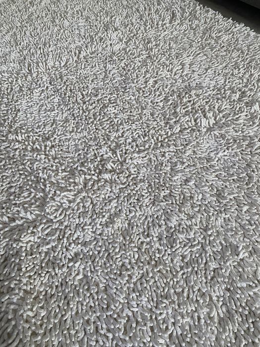 Tapete franjas branco