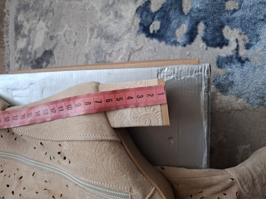 Чоботи замшеві ажурні з перфорацією