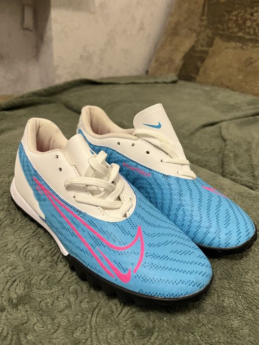 Nike phantom сороконіжки