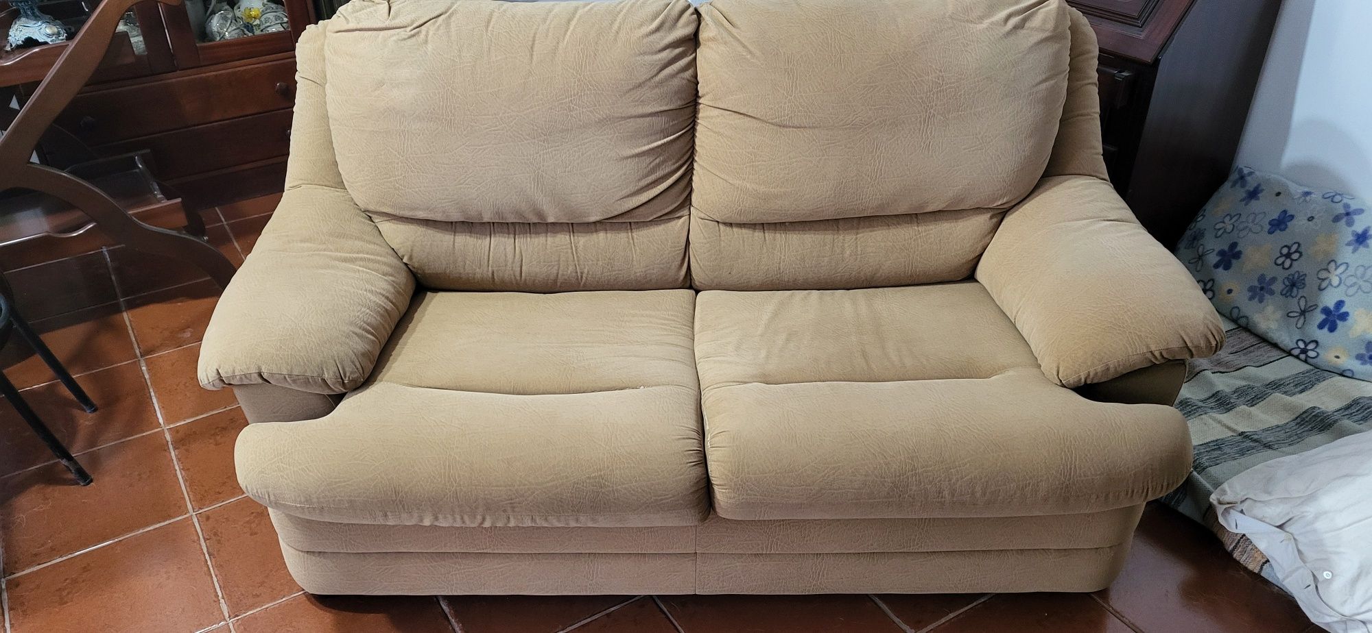 Sofá cama em boas condições