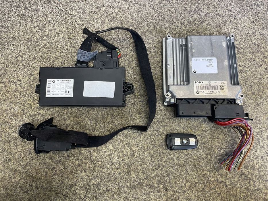 Zestaw startowy sterownik silnika CAS kluczyk BMW E70 X5 3.0D M57 235KM KPL