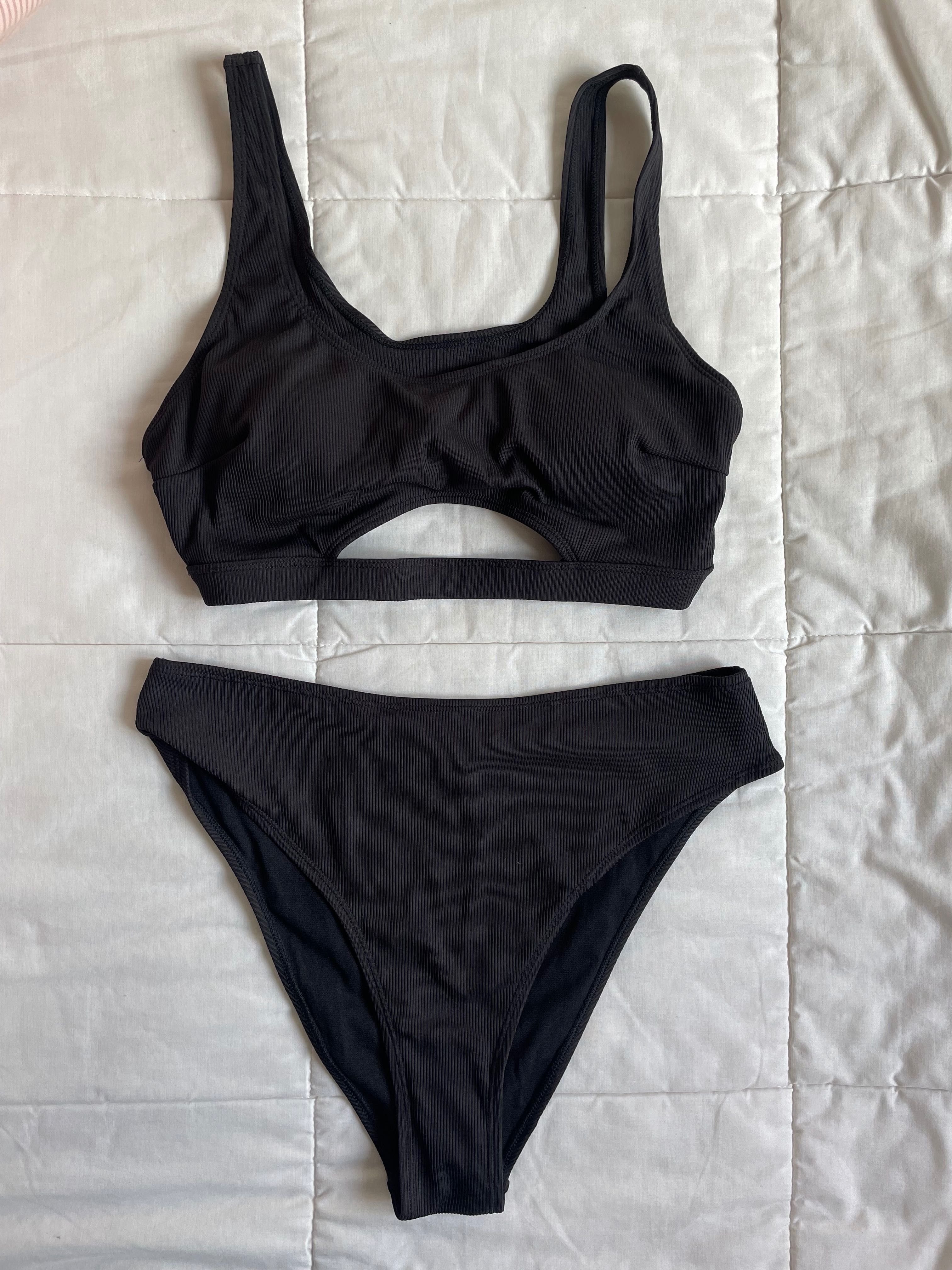 Bikini preto decote