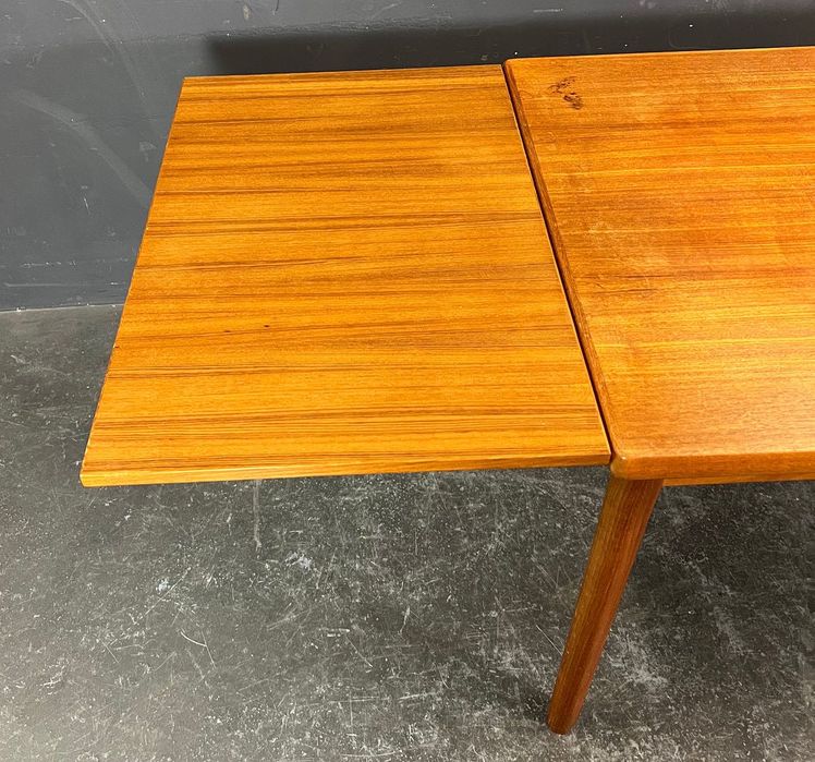 Rozkładany klasyczny tekowy stół do jadalni z lat 1960 Dania vintage