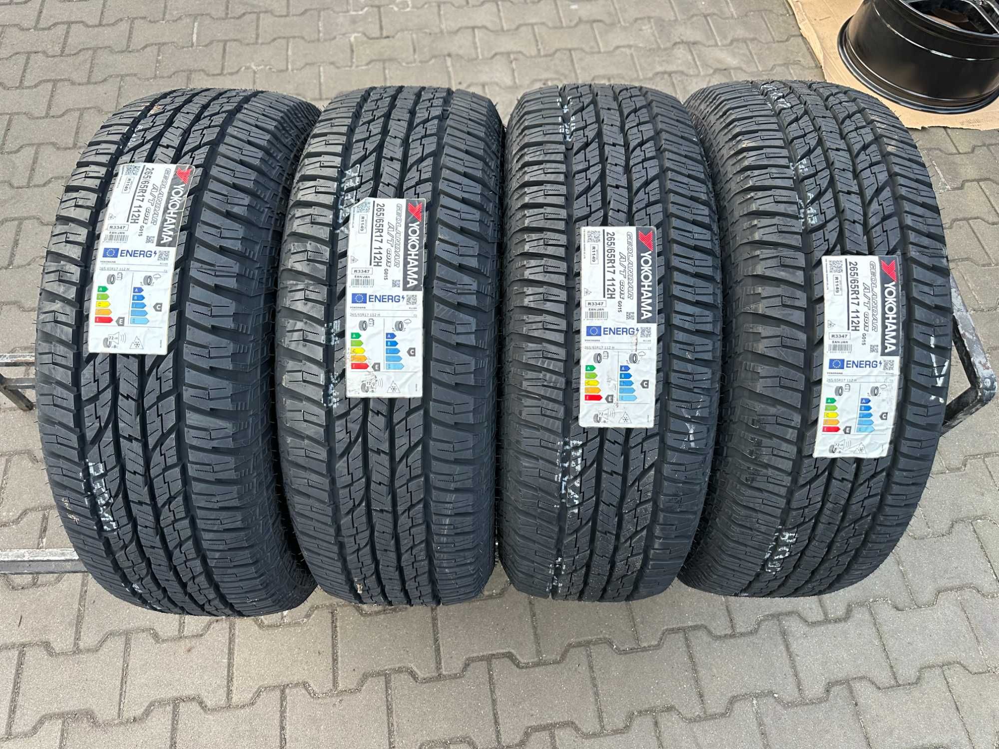 265/65 R17 112H Yokohama Geolandar A/T (G015)