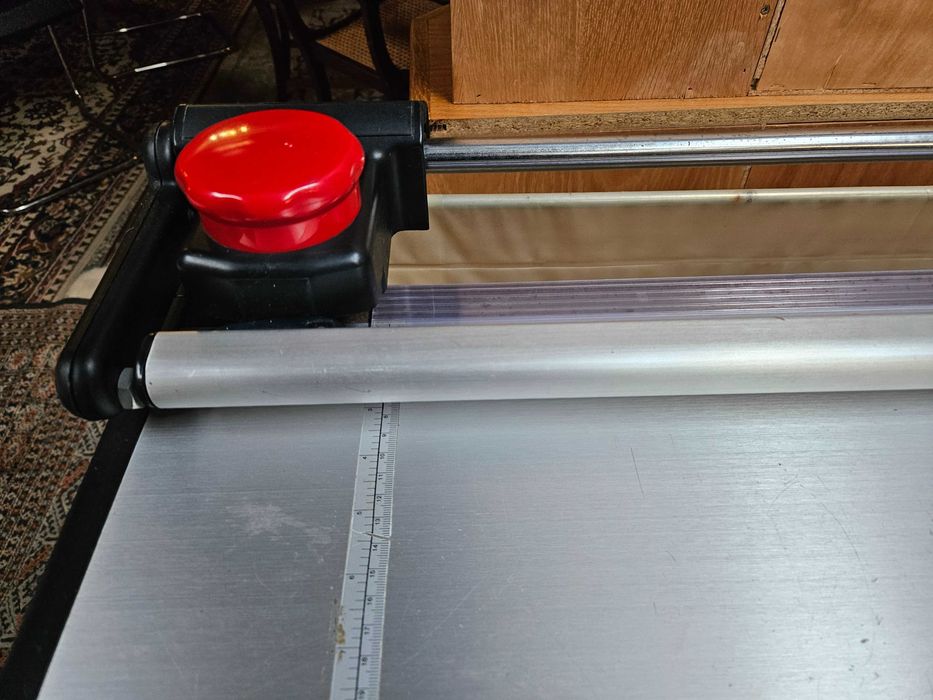 Guilhotina manual - Bom estado geral