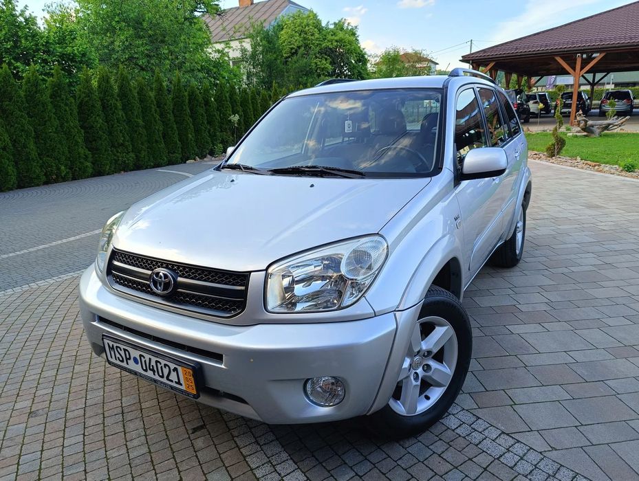 Toyota RAV4 2.0 benzyna 149PS 4x4 Bezwypadkowy Serwis ASO Z Niemiec