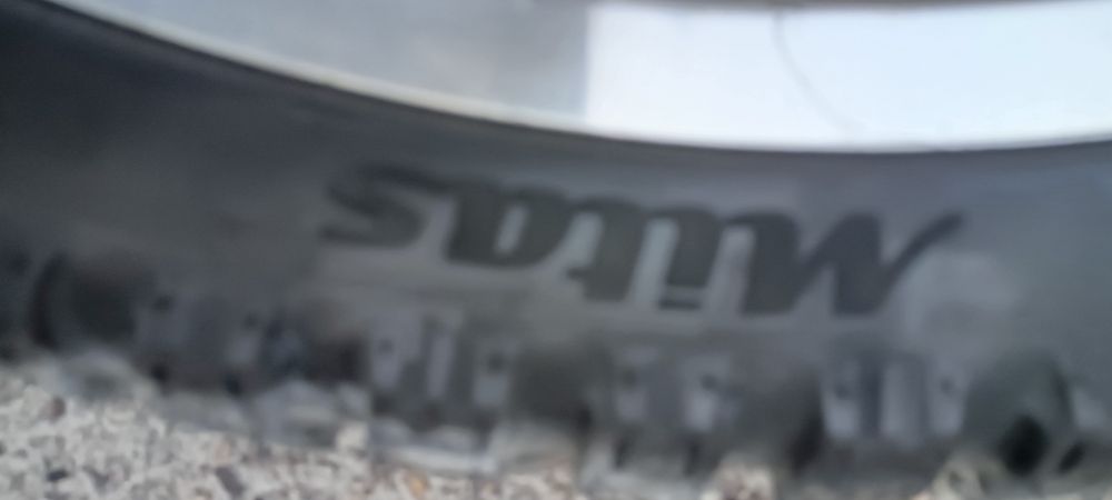 Suzuki Dr 650 se 
Ano 1997
Km 32650 reais 
Revisão feita,válvulas