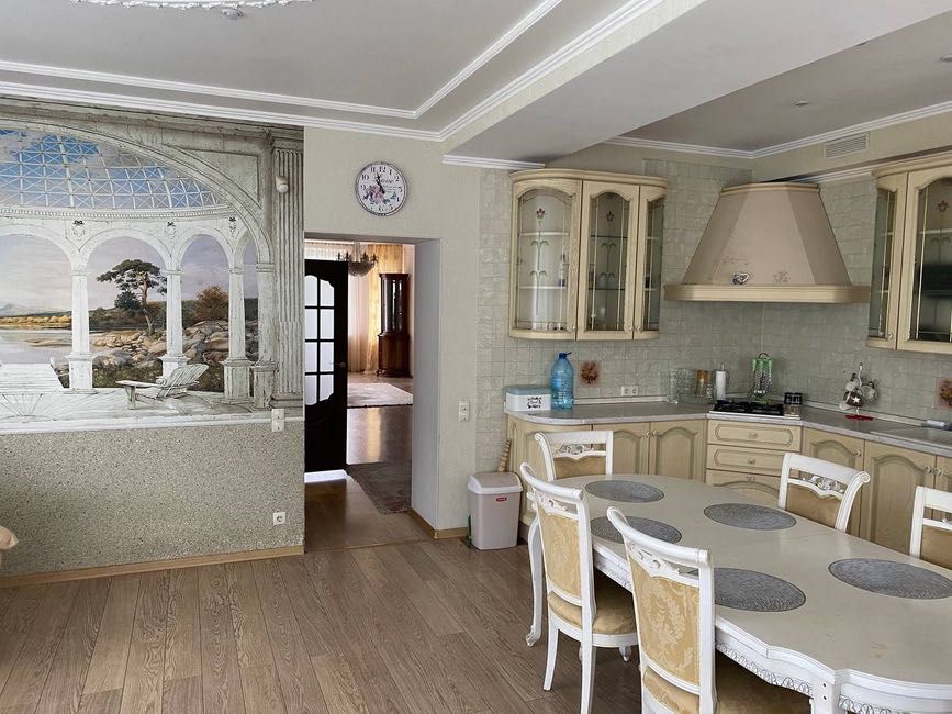 shev-03  Шампанський пров. 9, автономне опалення!