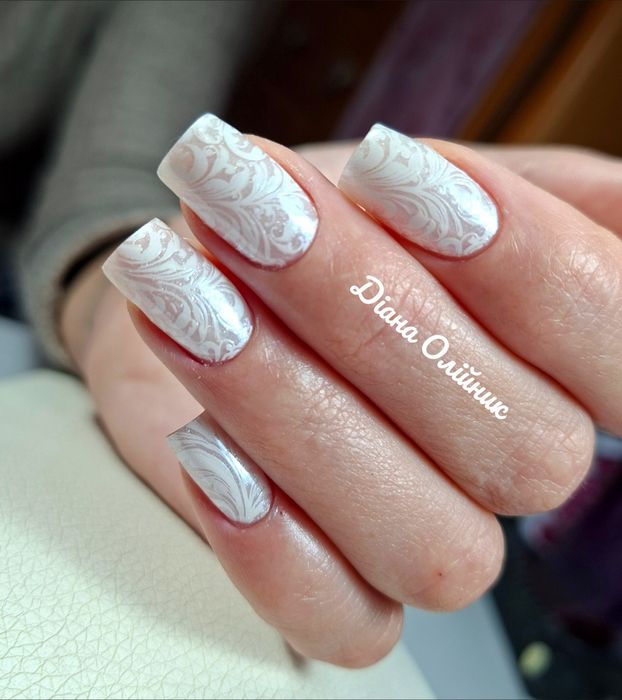 Манікюр, гельлак, укріплення, нарощування