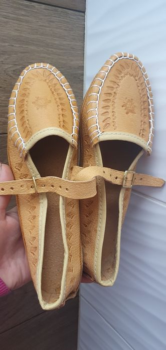 Kierpce damskie r.36 skóra naturalna skórzane