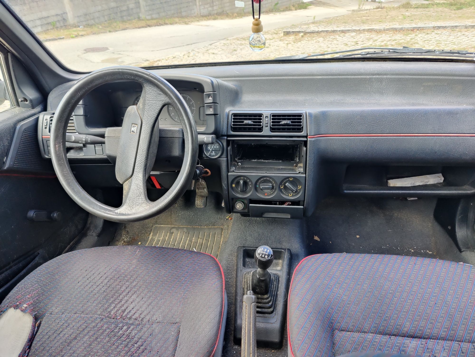Citroen zx 1.1 com inspeção