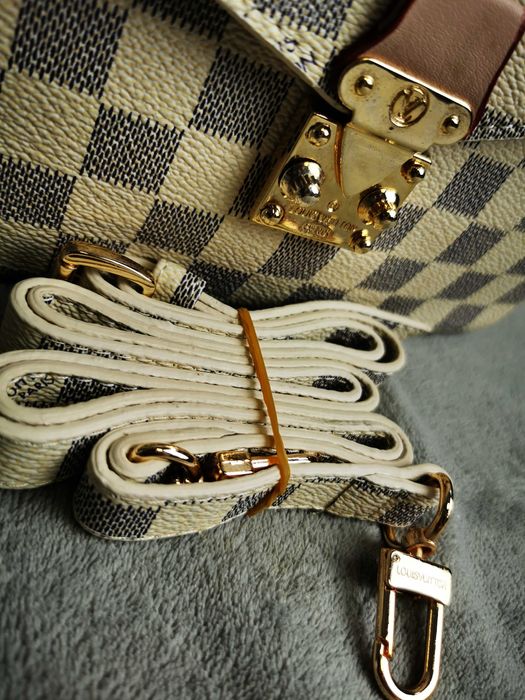 Torebka LV Louis Vuitton Metis Monogram Skórzana Biała wytłaczana