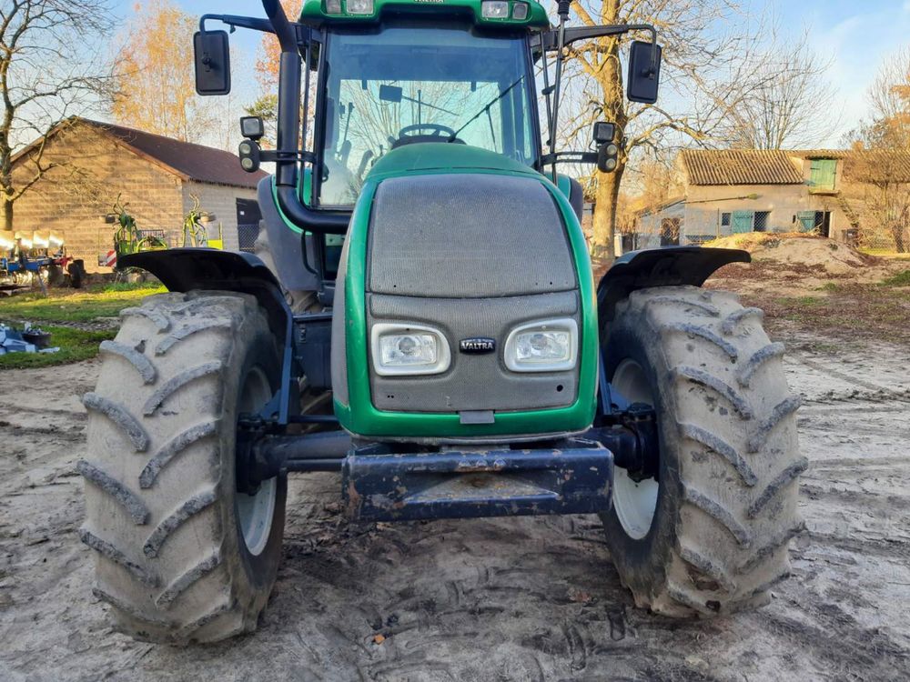 Ciagnik Valtra T140 - zadbany 2003 rok