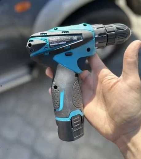 Шуруповерт бездротовий акумуляторний makita  330dwe  2 акк с битами