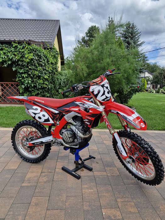 HONDA CRF450  Rozrusznik wtrysk zadbana