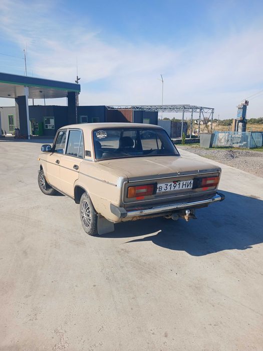 Продам ваз 2106,на повном упевнепом ходу сів і поїхав.