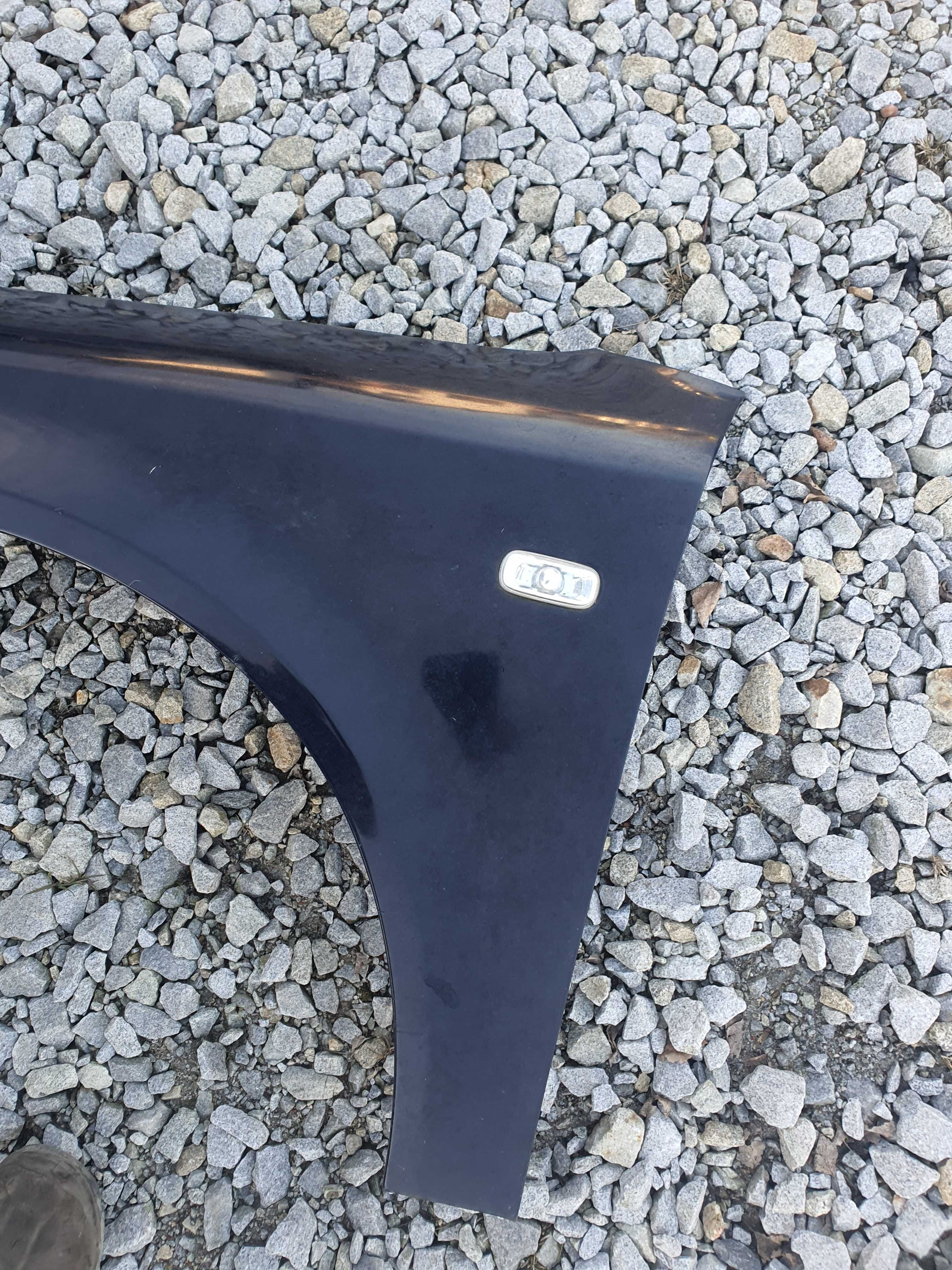Audi A4 B6 błotnik lewy przód kolor granatowy LY5K 30-2
