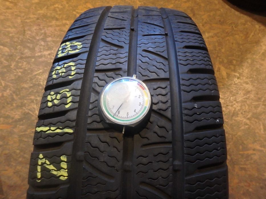 235/65r16C  235/65/16C Pirelli Carrier Winter Z/338