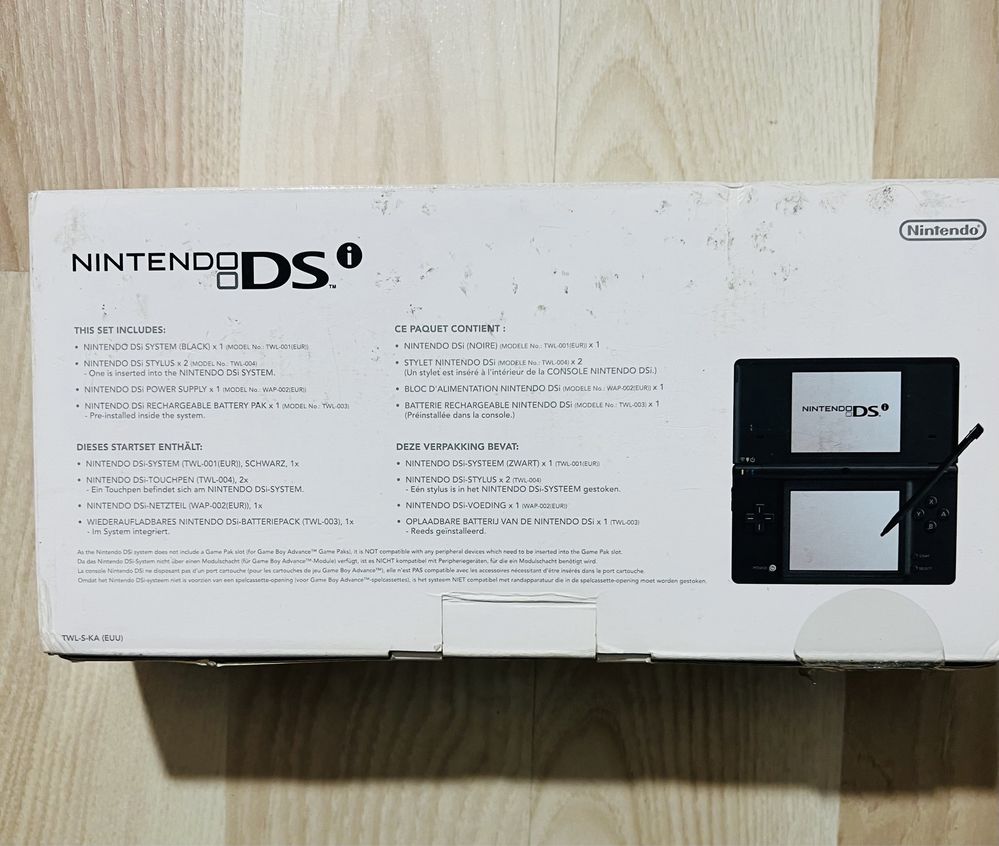 Nintendo DSi czarny !!! Otwarty tylko raz w celu przetestowania !