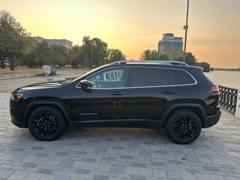 Продам авто Jeep Cherokee KL 2018