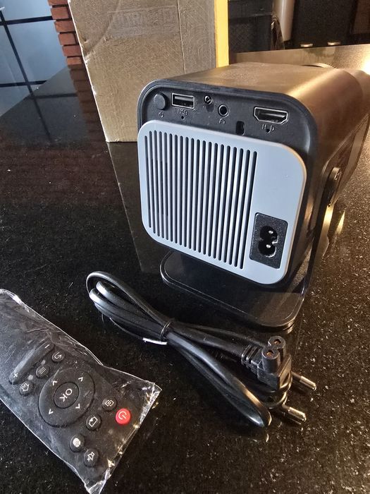 Projektor HY320 Ultra HD rzutnik nowy