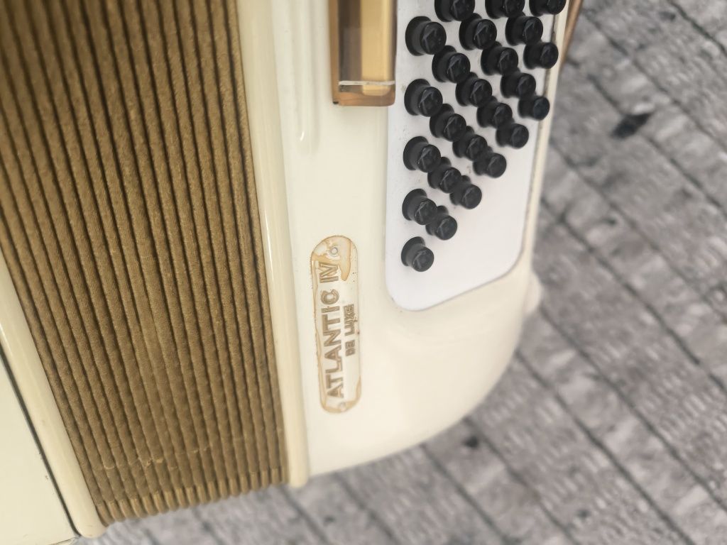 Akordeon Hohner Atlantic de Luxe IV – 120 basów – wyjątkowy kolor!