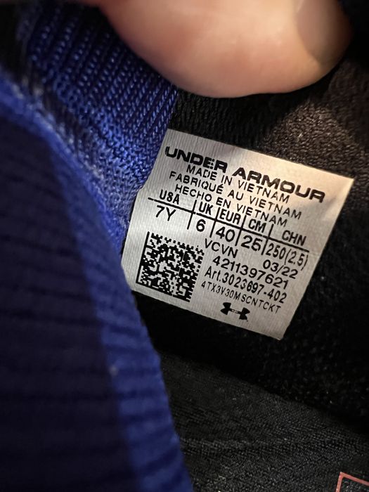 Кросівки under armor