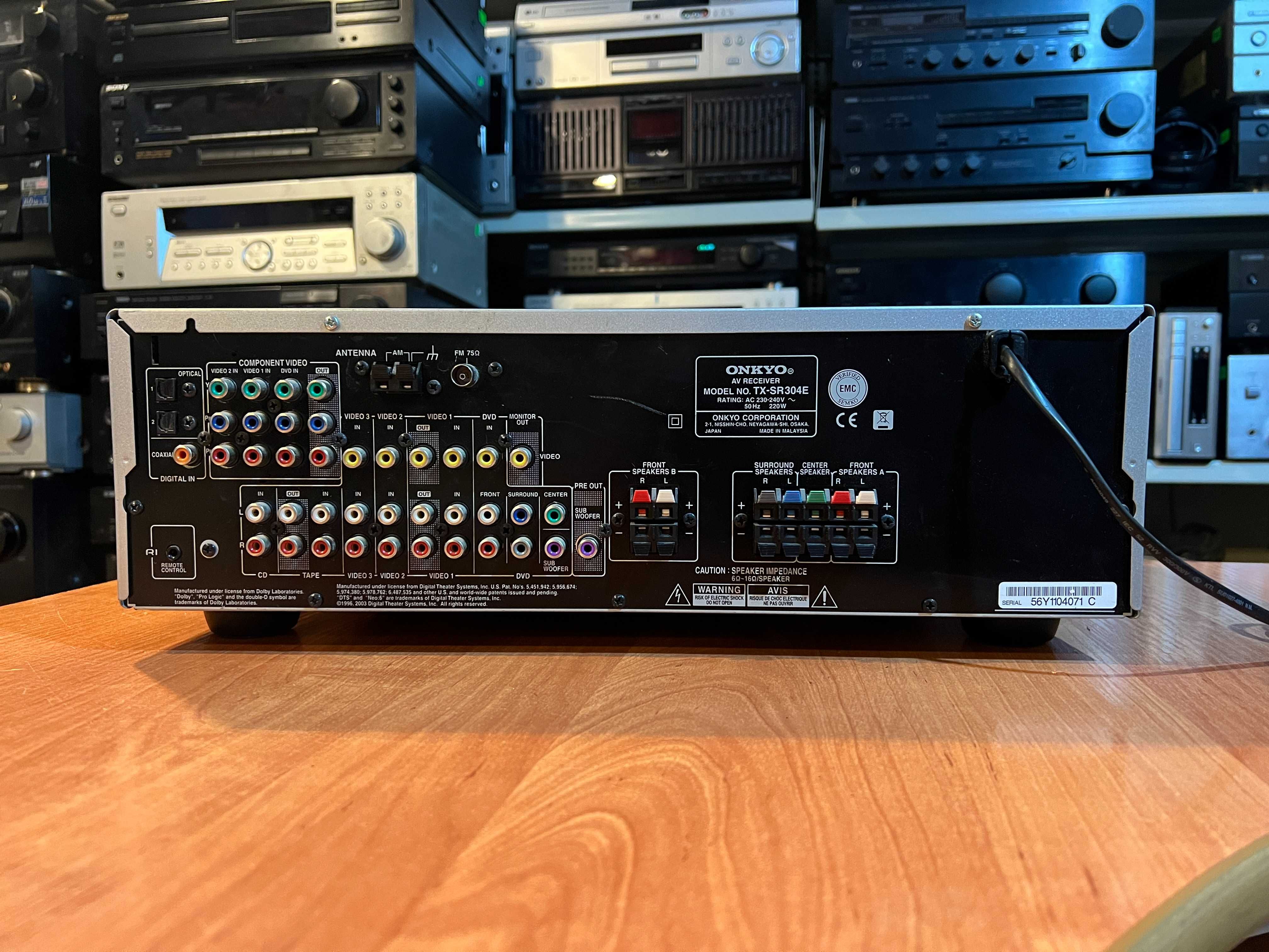Amplituner kina domowego Onkyo TX-SR304E Audio Room