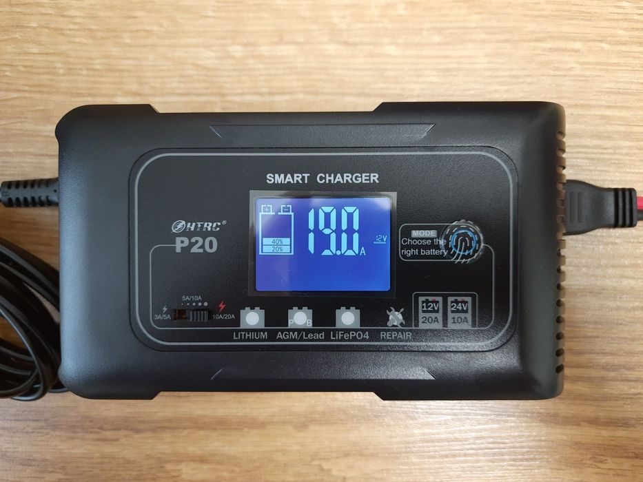Зарядний пристрій HTRC Р20, P15 для акумуляторів 20А, 15А 12В, 24В