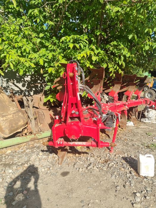 Продам плуг оборотний Унлю 5+1