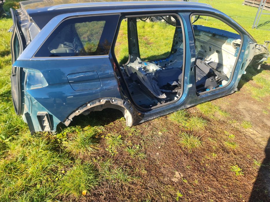 Dach panorama cwiartka prog blotnik peugeot 5008 II .