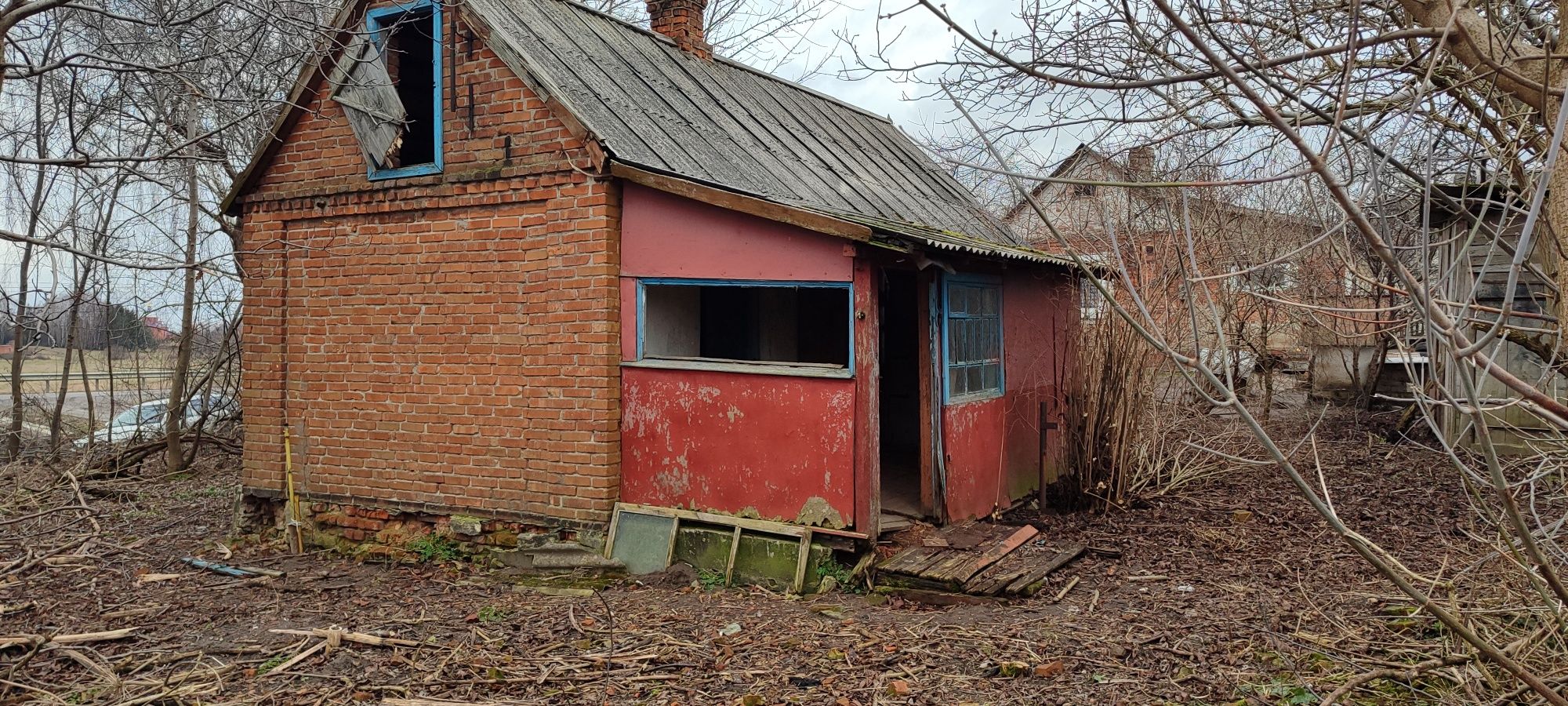 Продам занедбаний будинок в Затурцях