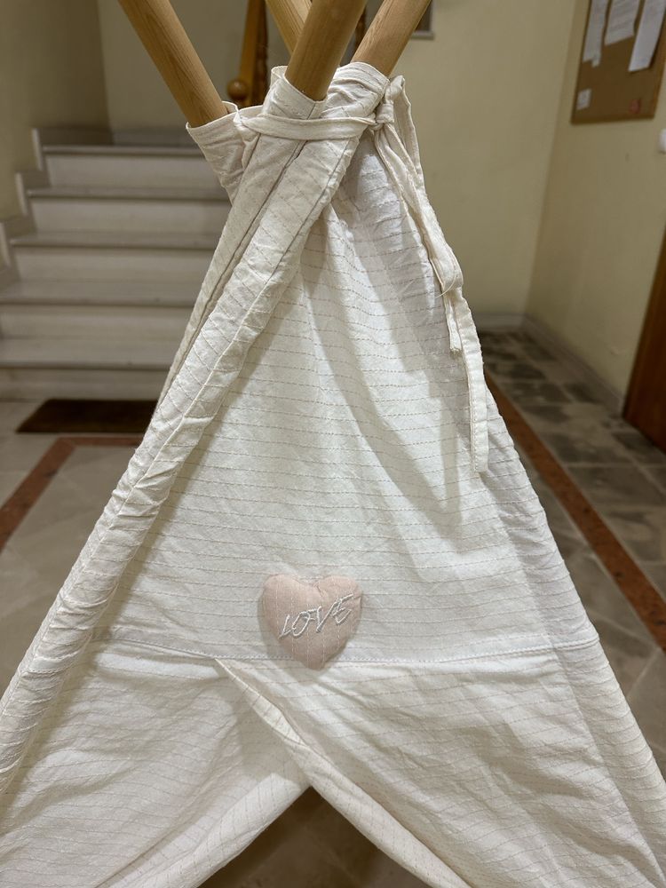 Tenda para quarto de criança