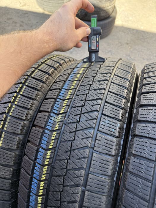 Шины Бу 215 65 R 16 Bridgestone Blizzak VRX 2 резина зима Япония