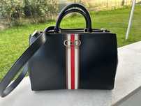 Mala senhora GUESS